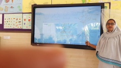 SMART BOARD NEW INTERACTIVE METHOD OF TEACHING.  
